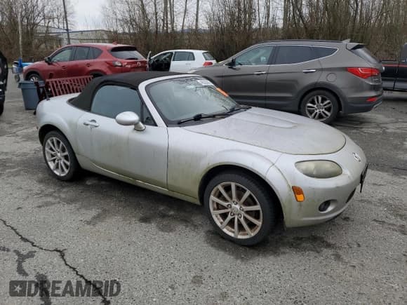 ✅ 2006 Mazda MX-5 Miata Touring • VIN: JM1NC25F560102313 • Лот: 46330245. Опубликован ранее на Copart с пробегом Не указан. Бесплатный доступ к архиву аукционных продаж из США и подробный отчёт об истории автомобиля на DreamBid. Изображение 4.