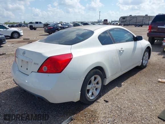 ✅ 2008 Nissan Altima S • VIN: 1N4AL24E68C249254 • Lot: 42531152. Wystawiony na IAAI z przebiegiem 58 573 mil. Bezpłatny archiwum sprzedaży aukcyjnych z USA i szczegółowy raport historii pojazdu na DreamBid. Zdjęcie 4.