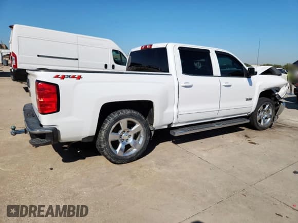 ✅ 2018 Chevrolet Silverado 1500 LT • VIN: 3GCUKREC0JG546670 • Лот: 85489255. Опубликован ранее на Copart с пробегом 143 515 миль. Бесплатный доступ к архиву аукционных продаж из США и подробный отчёт об истории автомобиля на DreamBid. Изображение 3.