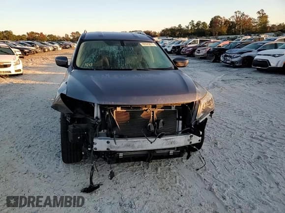 ✅ 2020 Nissan Pathfinder SV • VIN: 5N1DR2BM2LC578358 • Lot: 82645615. Wystawiony na Copart z przebiegiem 80 181 mil. Bezpłatny archiwum sprzedaży aukcyjnych z USA i szczegółowy raport historii pojazdu na DreamBid. Zdjęcie 15.