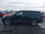 ✅ 2021 Ford Explorer ST • VIN: 1FM5K8GC5MGA17190 • Lot: 41935751. Wystawiony na IAAI z przebiegiem 72 143 mil. Bezpłatny archiwum sprzedaży aukcyjnych z USA i szczegółowy raport historii pojazdu na DreamBid. Zdjęcie 14.