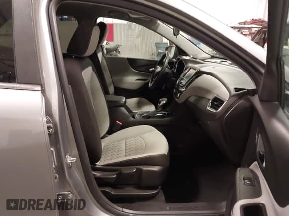 ✅ 2024 Chevrolet Equinox LT • VIN: 3GNAXUEG1RL337054 • Lot: 43627108. Wystawiony na IAAI z przebiegiem 29 627 mil. Bezpłatny archiwum sprzedaży aukcyjnych z USA i szczegółowy raport historii pojazdu na DreamBid. Zdjęcie 5.