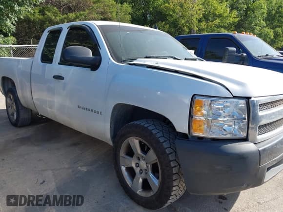 ✅ 2007 Chevrolet Silverado 1500 Work Truck • VIN: 1GCEC19X87Z653149 • Лот: 42849538. Опубликован ранее на IAAI с пробегом 195 129 миль. Бесплатный доступ к архиву аукционных продаж из США и подробный отчёт об истории автомобиля на DreamBid. Изображение 1.