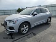 ✅ 2020 Audi Q3 Premium Plus • VIN: WA1BECF31L1048418 • Lot: 58637175. Wystawiony na Copart z przebiegiem 30 163 mil. Bezpłatny archiwum sprzedaży aukcyjnych z USA i szczegółowy raport historii pojazdu na DreamBid. Zdjęcie 1.