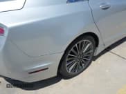 ✅ 2016 Lincoln MKZ Hybrid • VIN: 3LN6L2LU6GR628260 • Lot: 42614429. Wystawiony na IAAI z przebiegiem 96 455 mil. Bezpłatny archiwum sprzedaży aukcyjnych z USA i szczegółowy raport historii pojazdu na DreamBid. Zdjęcie 18.