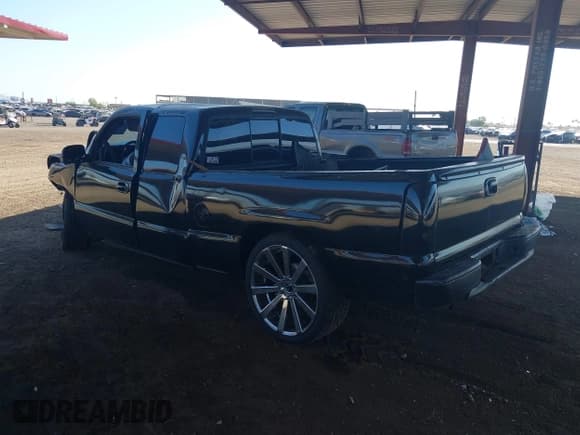 ✅ 1999 GMC Sierra 1500 SLE • VIN: 2GTEK19TXX1543423 • Лот: 39185968. Опубликован ранее на IAAI с пробегом 282 881 миль. Бесплатный доступ к архиву аукционных продаж из США и подробный отчёт об истории автомобиля на DreamBid. Изображение 3.