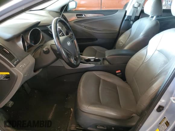 ✅ 2013 Hyundai Sonata • VIN: KMHEC4A46DA079871 • Lot: 85435125. Listed on Copart with 182,941 mi. Free auction sales archive from the USA and detailed vehicle history report at DreamBid. Image 7.