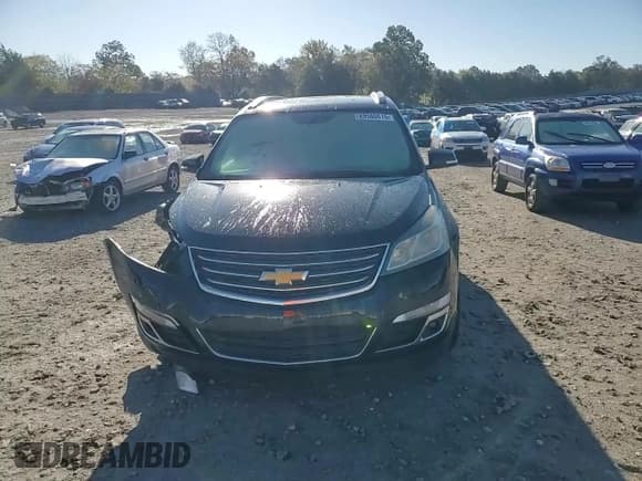 ✅ 2016 Chevrolet Traverse LT • VIN: 1GNKVGKD5GJ121332 • Lot: 89560615. Listed on Copart with 146,010 mi. Free auction sales archive from the USA and detailed vehicle history report at DreamBid. Image 14.