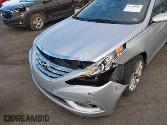 ✅ 2012 Hyundai Sonata Limited • VIN: 5NPEC4AB1CH388920 • Lot: 43706915. Listed on IAAI with 180,897 mi. Free auction sales archive from the USA and detailed vehicle history report at DreamBid. Image 6.