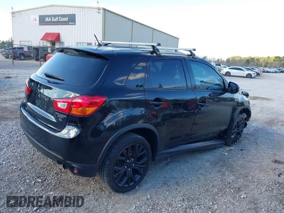 2016 Mitsubishi Outlander SE with VIN JA4AP3AW3GZ034485, listed as a IAAI auction lot 38412795 with 133,009 mi miles and . Bid and sale history available at DreamBid. Image 4.