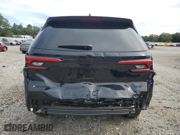 ✅ 2024 Toyota Highlander Hybrid Limited • VIN: 5TDACAB59RS016511 • Lot: 85814545. Wystawiony na Copart z przebiegiem 13 339 mil. Bezpłatny archiwum sprzedaży aukcyjnych z USA i szczegółowy raport historii pojazdu na DreamBid. Zdjęcie 6.