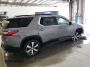 ✅ 2021 Chevrolet Traverse LT • VIN: 1GNEVHKW0MJ163892 • Lot: 68008594. Wystawiony na Copart z przebiegiem 78 566 mil. Bezpłatny archiwum sprzedaży aukcyjnych z USA i szczegółowy raport historii pojazdu na DreamBid. Zdjęcie 3.