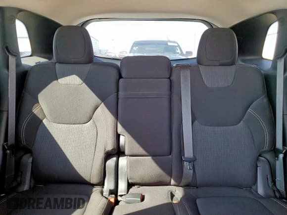 ✅ 2015 Jeep Cherokee Latitude • VIN: 1C4PJLCS5FW516841 • Lot: 84189215. Listed on Copart with 164,493 mi. Free auction sales archive from the USA and detailed vehicle history report at DreamBid. Image 10.