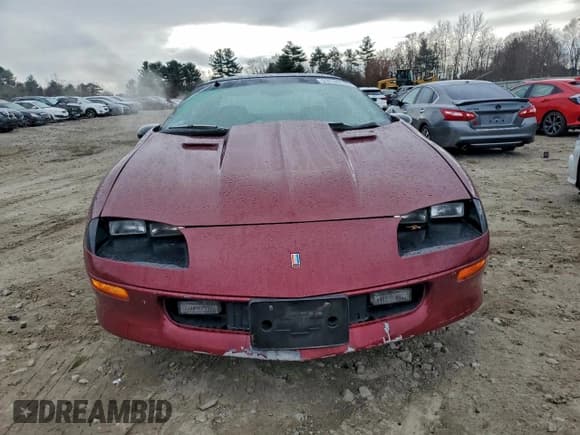 ✅ 1993 Chevrolet Camaro Z28 • VIN: 2G1FP22P8P2138933 • Lot: 93746135. Wystawiony na Copart z przebiegiem 128 364 mil. Bezpłatny archiwum sprzedaży aukcyjnych z USA i szczegółowy raport historii pojazdu na DreamBid. Zdjęcie 5.