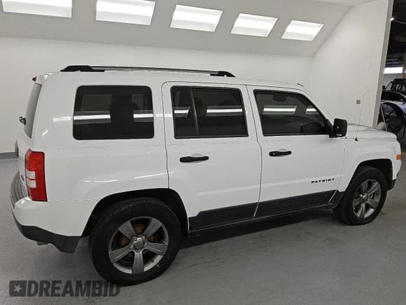 ✅ 2016 Jeep Patriot Sport SE • VIN: 1C4NJPBAXGD787981 • Lot: 55149425. Listed on Copart with 234,633 mi. Free auction sales archive from the USA and detailed vehicle history report at DreamBid. Image 3.