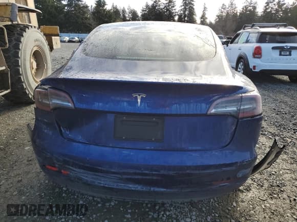 ✅ 2020 Tesla Model 3 Standard Range Plus • VIN: 5YJ3E1EA9LF706668 • Lot: 47761765. Wystawiony na Copart z przebiegiem 85 448 mil. Bezpłatny archiwum sprzedaży aukcyjnych z USA i szczegółowy raport historii pojazdu na DreamBid. Zdjęcie 6.