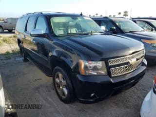 ✅ 2009 Chevrolet Suburban LTZ • VIN: 1GNFK36339J123586 • Lot: 78847104. Wystawiony na Copart z przebiegiem 156 867 mil. Bezpłatny archiwum sprzedaży aukcyjnych z USA i szczegółowy raport historii pojazdu na DreamBid. Zdjęcie 4.
