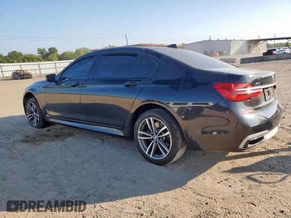 ✅ 2019 BMW 7 Series 740i xDrive • VIN: WBA7E4C50KGV70117 • Lot: 80304035. Listed on Copart with 92,022 mi. Free auction sales archive from the USA and detailed vehicle history report at DreamBid. Image 2.