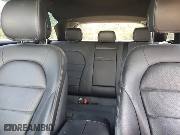 ✅ 2018 Mercedes-Benz GLC 300 • VIN: WDC0G4KB6JV041894 • Лот: 67183585. Опубликован ранее на Copart с пробегом 66 352 миль. Бесплатный доступ к архиву аукционных продаж из США и подробный отчёт об истории автомобиля на DreamBid. Изображение 10.