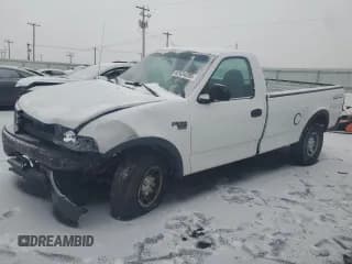 ✅ 2001 Ford F-150 XL • VIN: 2FTPF18Z81CA84228 • Lot: 42434285. Listed on Copart with 83,435 mi. Free auction sales archive from the USA and detailed vehicle history report at DreamBid. Image 1.