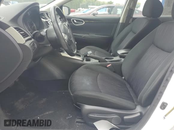 ✅ 2019 Nissan Sentra S • VIN: 3N1AB7AP0KY337282 • Lot: 67461235. Wystawiony na Copart z przebiegiem 126 961 mil. Bezpłatny archiwum sprzedaży aukcyjnych z USA i szczegółowy raport historii pojazdu na DreamBid. Zdjęcie 7.