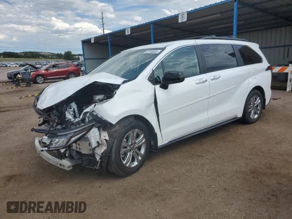 ✅ 2022 Toyota Sienna XSE • VIN: 5TDXSKFC6NS059824 • Lot: 66195065. Wystawiony na Copart z przebiegiem 30 823 mil. Bezpłatny archiwum sprzedaży aukcyjnych z USA i szczegółowy raport historii pojazdu na DreamBid. Zdjęcie 1.