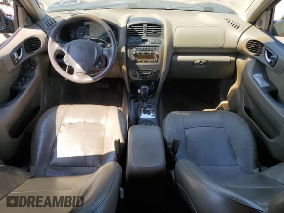 ✅ 2004 Hyundai Santa Fe GLS • VIN: KM8SC13E54U700457 • Lot: 53755855. Listed on Copart with 101,565 mi. Free auction sales archive from the USA and detailed vehicle history report at DreamBid. Image 8.