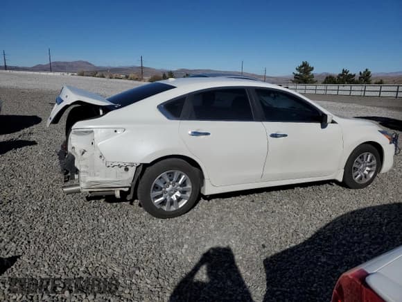 ✅ 2014 Nissan Altima S • VIN: 1N4AL3AP8EN340229 • Lot: 85956535. Listed on Copart with 120,648 mi. Free auction sales archive from the USA and detailed vehicle history report at DreamBid. Image 3.