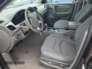 ✅ 2016 Chevrolet Traverse LT • VIN: 1GNKRHKD7GJ215335 • Lot: 55073004. Wystawiony na Copart z przebiegiem 133 823 mil. Bezpłatny archiwum sprzedaży aukcyjnych z USA i szczegółowy raport historii pojazdu na DreamBid. Zdjęcie 7.