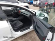✅ 2024 Tesla Model 3 • VIN: 5YJ3E1EA2RF729704 • Lot: 41240814. Wystawiony na IAAI z przebiegiem 47 088 mil. Bezpłatny archiwum sprzedaży aukcyjnych z USA i szczegółowy raport historii pojazdu na DreamBid. Zdjęcie 5.