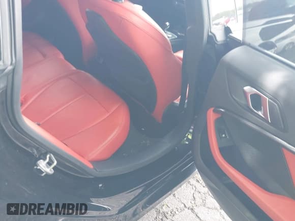 ✅ 2022 BMW 2 Series 228i • VIN: WBA53AK03N7K53082 • Lot: 42141257. Wystawiony na IAAI z przebiegiem 40 553 mil. Bezpłatny archiwum sprzedaży aukcyjnych z USA i szczegółowy raport historii pojazdu na DreamBid. Zdjęcie 8.