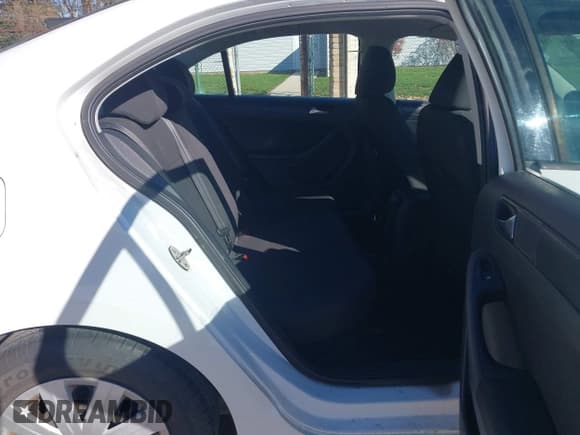 ✅ 2015 Volkswagen Jetta S • VIN: 3VW2K7AJ8FM261138 • Lot: 43675714. Listed on IAAI with 166,592 mi. Free auction sales archive from the USA and detailed vehicle history report at DreamBid. Image 8.