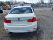 ✅ 2015 BMW 3 Series 328i • VIN: WBA3C1C56FK118629 • Lot: 41863460. Wystawiony na IAAI z przebiegiem 83 176 mil. Bezpłatny archiwum sprzedaży aukcyjnych z USA i szczegółowy raport historii pojazdu na DreamBid. Zdjęcie 17.
