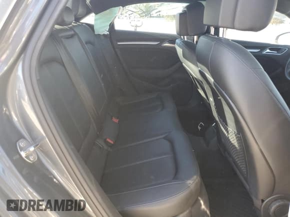 ✅ 2018 Audi A3 Premium • VIN: WAUAUGFF6J1040816 • Лот: 85862245. Опубликован ранее на Copart с пробегом 125 468 миль. Бесплатный доступ к архиву аукционных продаж из США и подробный отчёт об истории автомобиля на DreamBid. Изображение 10.