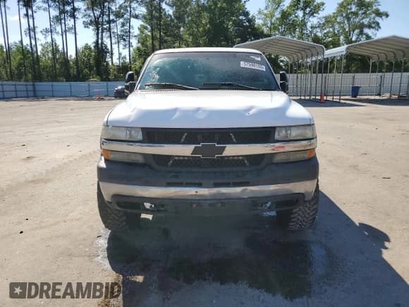 ✅ 2001 Chevrolet Silverado 2500HD LS • VIN: 1GCHK29U61E316862 • Lot: 57590155. Wystawiony na Copart z przebiegiem Nie podano. Bezpłatny archiwum sprzedaży aukcyjnych z USA i szczegółowy raport historii pojazdu na DreamBid. Zdjęcie 5.