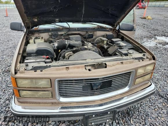 ✅ 1996 GMC Sierra 1500 • VIN: 2GTEC19R8T1561768 • Lot: 85784245. Wystawiony na Copart z przebiegiem 271 276 mil. Bezpłatny archiwum sprzedaży aukcyjnych z USA i szczegółowy raport historii pojazdu na DreamBid. Zdjęcie 11.