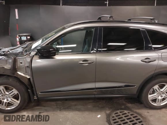 ✅ 2022 Acura MDX w/A-Spec Package • VIN: 5J8YE1H09NL050997 • Lot: 42202385. Wystawiony na IAAI z przebiegiem 15 076 mil. Bezpłatny archiwum sprzedaży aukcyjnych z USA i szczegółowy raport historii pojazdu na DreamBid. Zdjęcie 14.