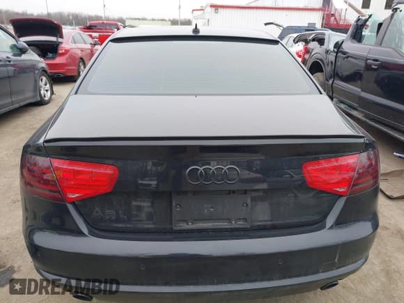 ✅ 2013 Audi A8 3.0L • VIN: WAURGAFD4DN013035 • Lot: 41591570. Wystawiony na IAAI z przebiegiem 152 859 mil. Bezpłatny archiwum sprzedaży aukcyjnych z USA i szczegółowy raport historii pojazdu na DreamBid. Zdjęcie 16.