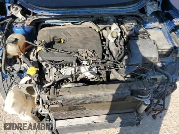 ✅ 2017 Ford Escape Titanium • VIN: 1FMCU0JDXHUA16497 • Lot: 84463635. Wystawiony na Copart z przebiegiem 112 225 mil. Bezpłatny archiwum sprzedaży aukcyjnych z USA i szczegółowy raport historii pojazdu na DreamBid. Zdjęcie 12.