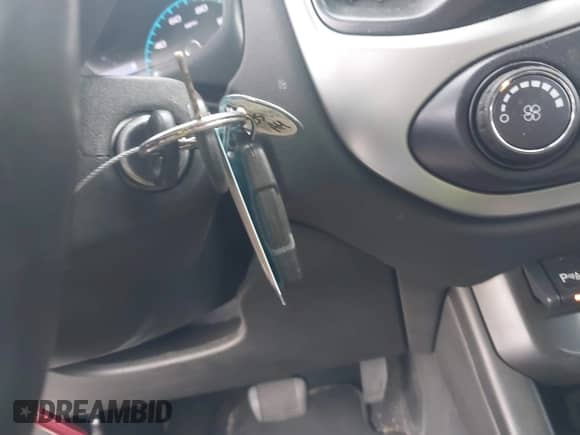 2020 Chevrolet Colorado 4WD LT z VIN 1GCHTCEA5L1232525, wystawiony jako IAAI lot #42766940 z przebiegiem 68 213 mil mil oraz . Historia ofert i sprzedaży dostępna na DreamBid. Obrazek 11.