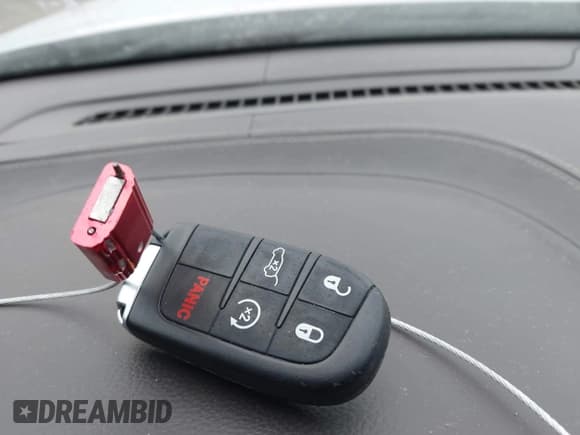 ✅ 2015 Jeep Grand Cherokee Overland • VIN: 1C4RJFCG2FC894039 • Lot: 43514755. Listed on IAAI with 138,203 mi. Free auction sales archive from the USA and detailed vehicle history report at DreamBid. Image 11.