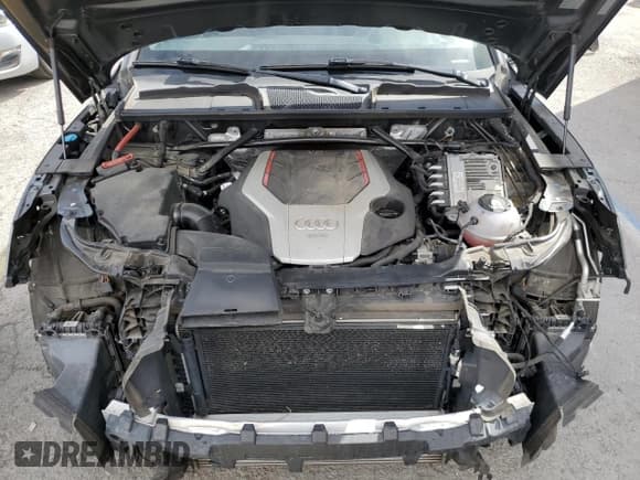 ✅ 2018 Audi SQ5 Premium Plus • VIN: WA1A4AFY6J2231755 • Lot: 52946965. Listed on Copart with 38,021 mi. Free auction sales archive from the USA and detailed vehicle history report at DreamBid. Image 12.