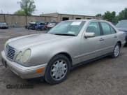 ✅ 1998 Mercedes-Benz E 320 • VIN: WDBJF65FXWA612579 • Lot: 43025150. Listed on IAAI with 175,065 mi. Free auction sales archive from the USA and detailed vehicle history report at DreamBid. Image 2.