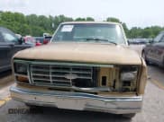 ✅ 1986 Ford F-150 • VIN: 1FTEX15Y1GKB07403 • Lot: 42484739. Wystawiony na IAAI z przebiegiem 9 450 mil. Bezpłatny archiwum sprzedaży aukcyjnych z USA i szczegółowy raport historii pojazdu na DreamBid. Zdjęcie 6.