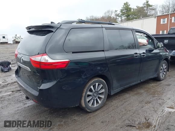 ✅ 2019 Toyota Sienna XLE • VIN: 5TDDZ3DC0KS225564 • Лот: 41973012. Опубликован ранее на IAAI с пробегом 71 858 миль. Бесплатный доступ к архиву аукционных продаж из США и подробный отчёт об истории автомобиля на DreamBid. Изображение 4.
