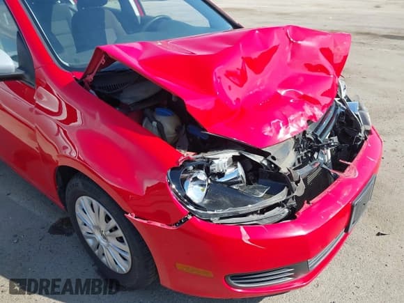 ✅ 2013 Volkswagen Golf • VIN: WVWDB7AJ5DW030996 • Lot: 43184985. Wystawiony na IAAI z przebiegiem 113 087 mil. Bezpłatny archiwum sprzedaży aukcyjnych z USA i szczegółowy raport historii pojazdu na DreamBid. Zdjęcie 18.