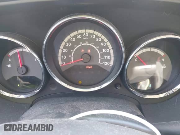 2012 Dodge Caliber SE z VIN 1C3CDWBA3CD506580, wystawiony jako IAAI lot #41435322 z przebiegiem 108 385 mil mil oraz . Historia ofert i sprzedaży dostępna na DreamBid. Obrazek 7.