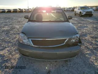 ✅ 2006 Ford Five Hundred SEL • VIN: 1FAFP24106G164231 • Lot: 93201655. Wystawiony na Copart z przebiegiem 84 954 mil. Bezpłatny archiwum sprzedaży aukcyjnych z USA i szczegółowy raport historii pojazdu na DreamBid. Zdjęcie 5.