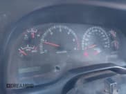 ✅ 1998 Dodge 1500 • VIN: 3B7HC16Y6WM240480 • Lot: 43517439. Wystawiony na IAAI z przebiegiem 142 366 mil. Bezpłatny archiwum sprzedaży aukcyjnych z USA i szczegółowy raport historii pojazdu na DreamBid. Zdjęcie 7.