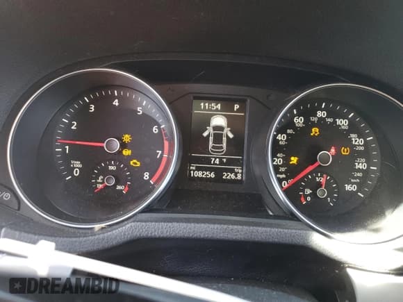 ✅ 2017 Volkswagen Passat S • VIN: 1VWAT7A3XHC053602 • Лот: 84478015. Опубликован ранее на Copart с пробегом 108 256 миль. Бесплатный доступ к архиву аукционных продаж из США и подробный отчёт об истории автомобиля на DreamBid. Изображение 9.